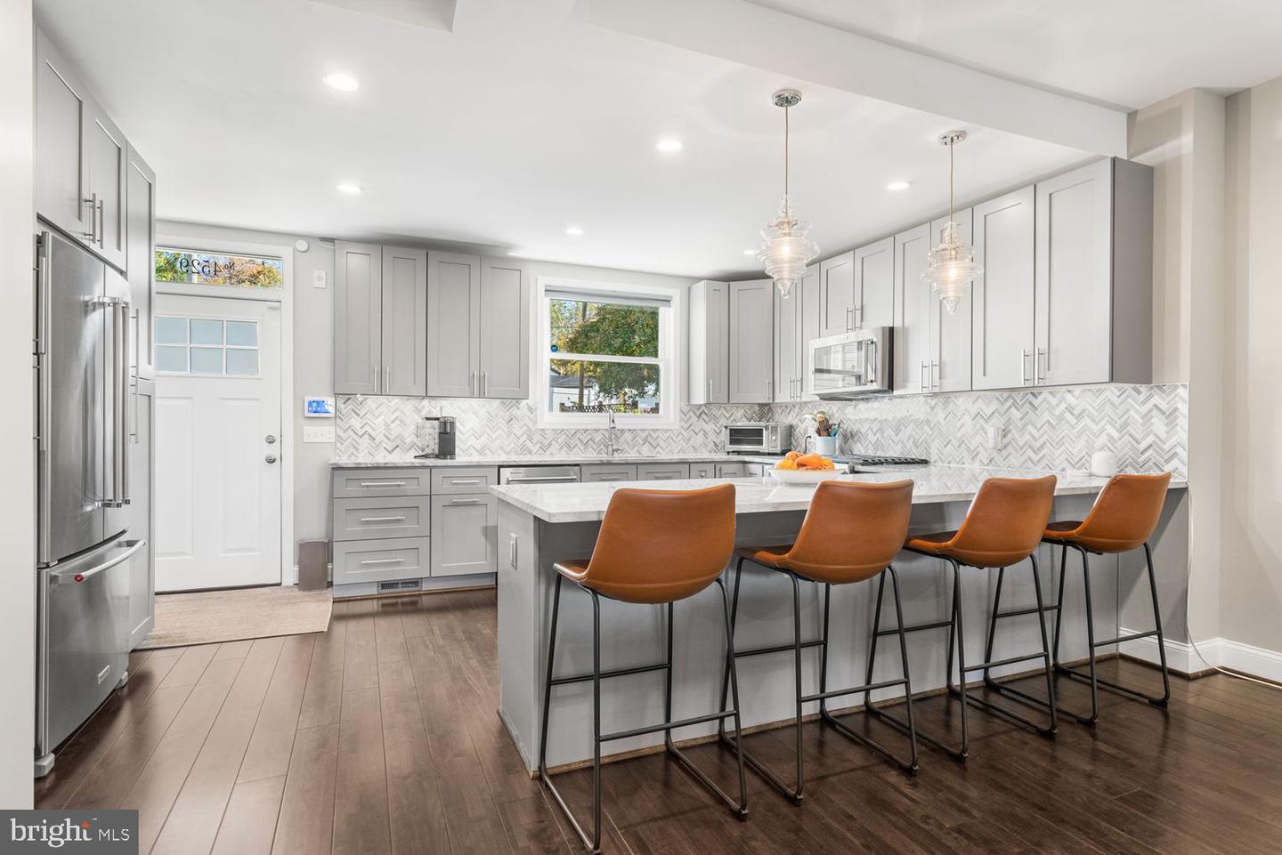 4529 NEW HAMPSHIRE AVE NW, WASHINGTON, District Of Columbia 20011, 4 Bedrooms Bedrooms, ,3 BathroomsBathrooms,Residential,For sale,4529 NEW HAMPSHIRE AVE NW,DCDC2231194 MLS # DCDC2231194