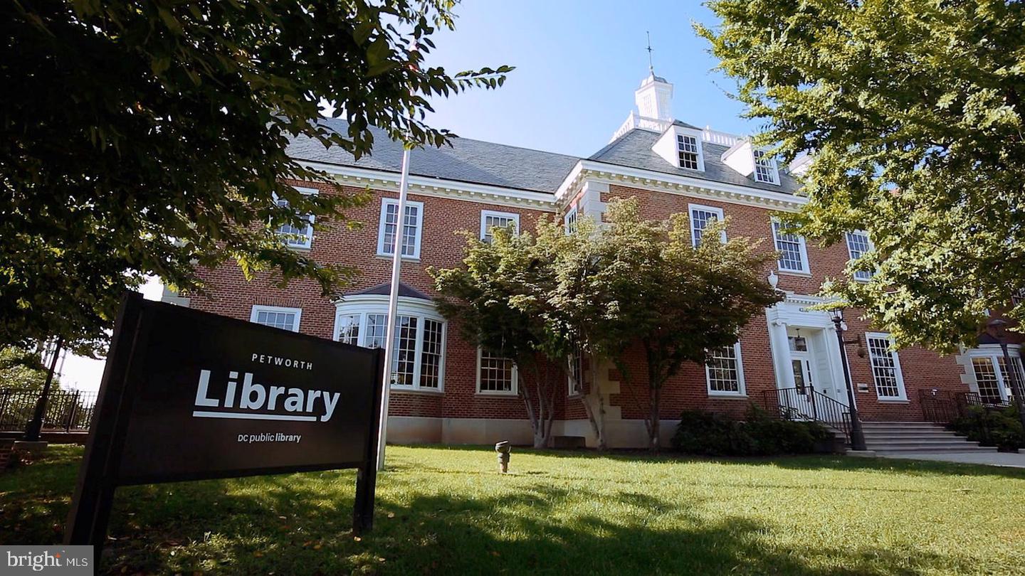 4529 NEW HAMPSHIRE AVE NW, WASHINGTON, District Of Columbia 20011, 4 Bedrooms Bedrooms, ,3 BathroomsBathrooms,Residential,For sale,4529 NEW HAMPSHIRE AVE NW,DCDC2231194 MLS # DCDC2231194