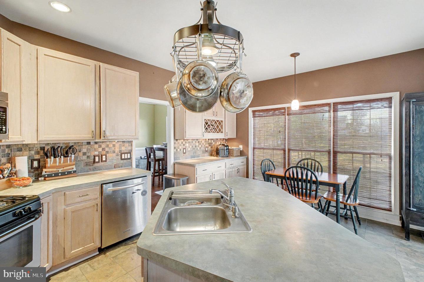 93 RINGGOLD RD, FREDERICKSBURG, Virginia 22405, 3 Bedrooms Bedrooms, ,2 BathroomsBathrooms,Residential,For sale,93 RINGGOLD RD,VAST2044182 MLS # VAST2044182