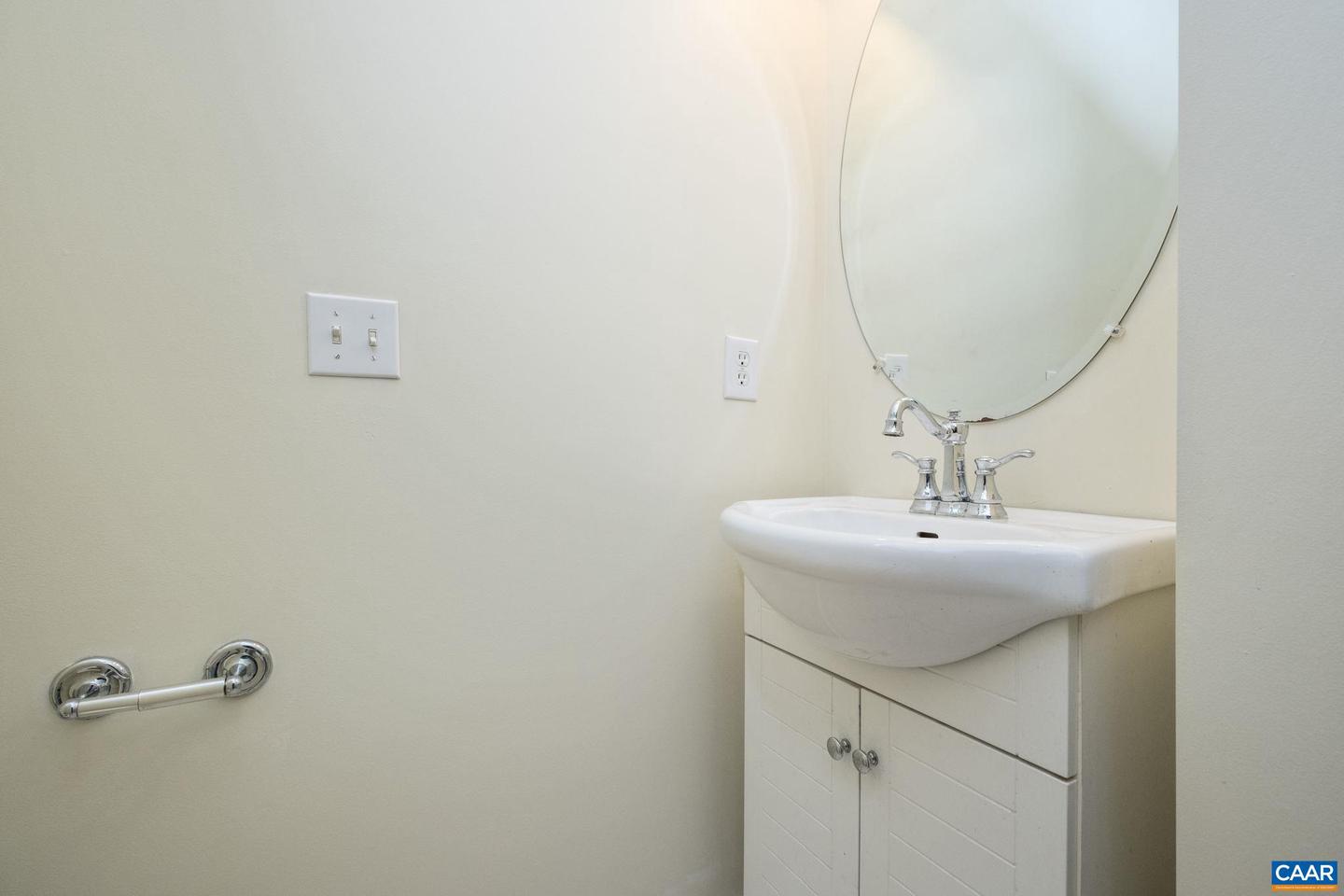 1013 LINDEN AVE #H, CHARLOTTESVILLE, Virginia 22902, 3 Bedrooms Bedrooms, ,2 BathroomsBathrooms,Residential,For sale,1013 LINDEN AVE #H,671365 MLS # 671365