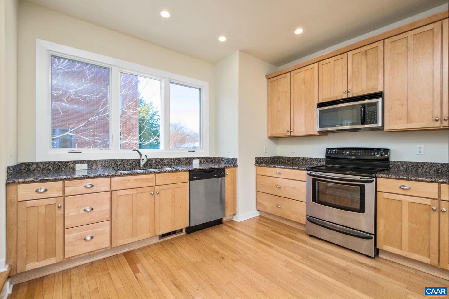 1013 LINDEN AVE #H, CHARLOTTESVILLE, Virginia 22902, 3 Bedrooms Bedrooms, ,2 BathroomsBathrooms,Residential,For sale,1013 LINDEN AVE #H,671365 MLS # 671365