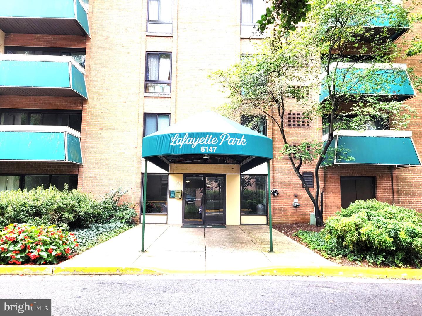 6147 LEESBURG PIKE #506, FALLS CHURCH, Virginia 22041, 2 Bedrooms Bedrooms, ,1 BathroomBathrooms,Residential,For sale,6147 LEESBURG PIKE #506,VAFX2280184 MLS # VAFX2280184