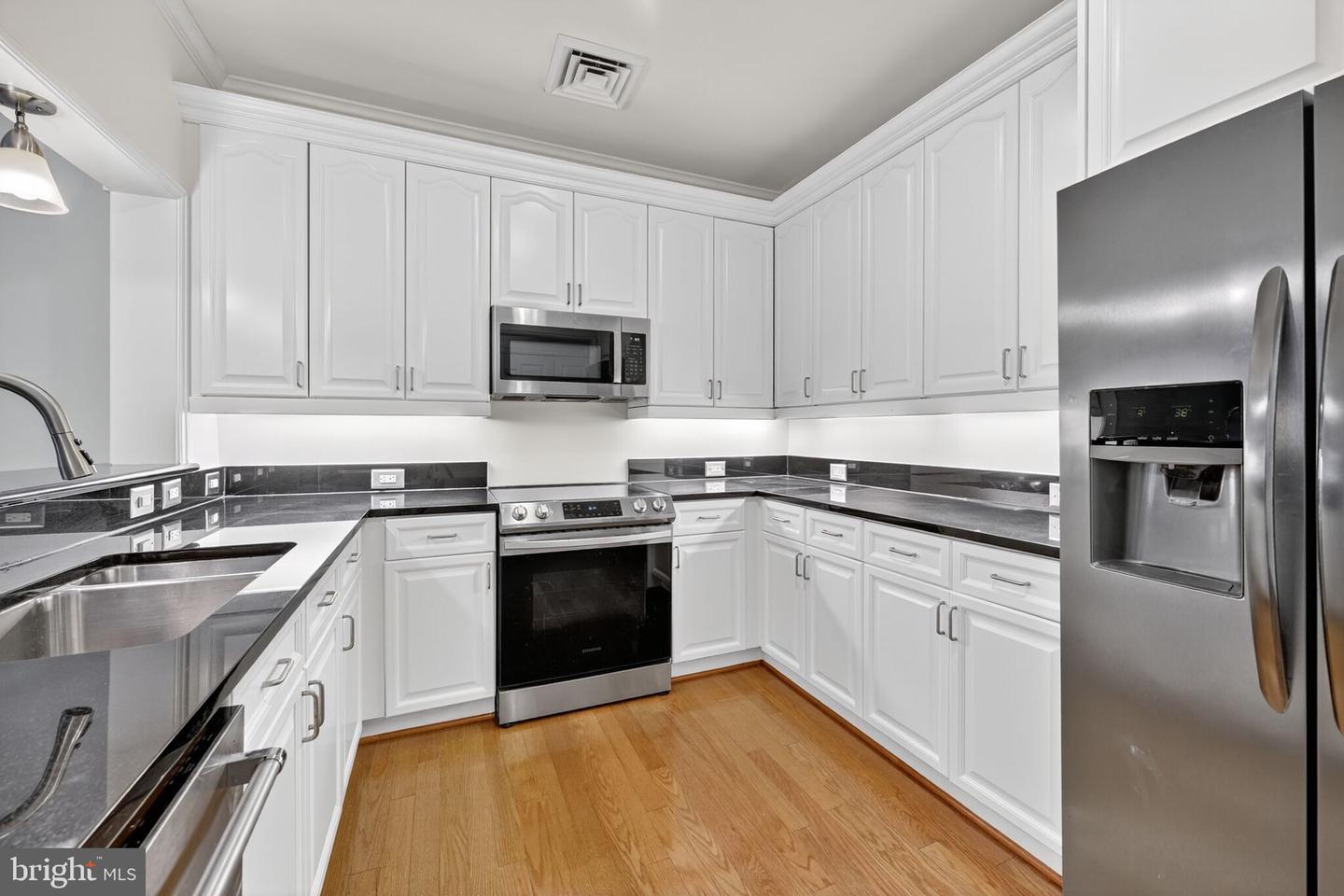 401 13TH ST NE #203, WASHINGTON, District Of Columbia 20002, 1 Bedroom Bedrooms, ,1 BathroomBathrooms,Residential,For sale,401 13TH ST NE #203,DCDC2232800 MLS # DCDC2232800