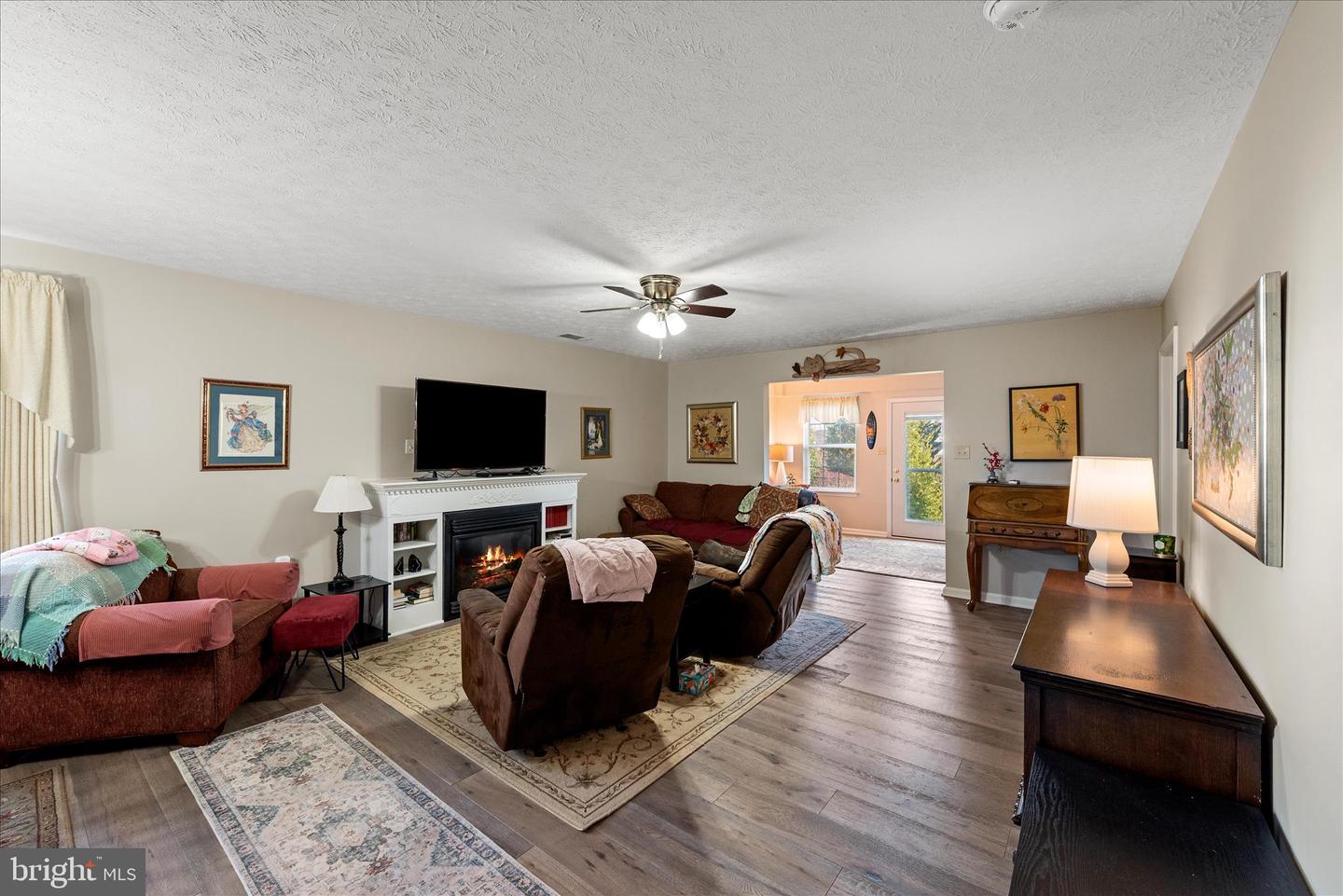 203 CRESTWOOD LN, WINCHESTER, Virginia 22602, 2 Bedrooms Bedrooms, ,2 BathroomsBathrooms,Residential,For sale,203 CRESTWOOD LN,VAFV2038228 MLS # VAFV2038228 203 CRESTWOOD LN, WINCHESTER, Virginia 22602, 2 Bedrooms Bedrooms, ,2 BathroomsBathrooms,Residential,For sale,203 CRESTWOOD LN,VAFV2038228 MLS # VAFV2038228