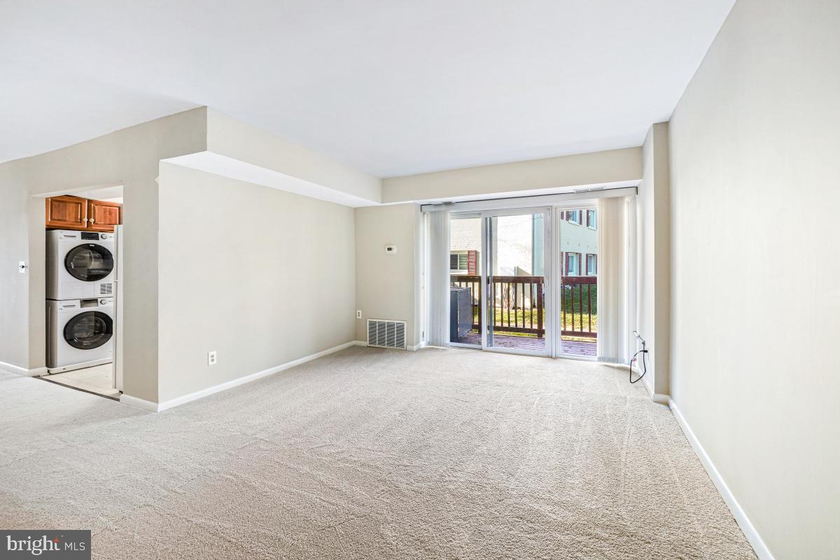 53 SKYHILL RD #204, ALEXANDRIA, Virginia 22314, 3 Bedrooms Bedrooms, ,2 BathroomsBathrooms,Residential,For sale,53 SKYHILL RD #204,VAAX2052084 MLS # VAAX2052084 53 SKYHILL RD #204, ALEXANDRIA, Virginia 22314, 3 Bedrooms Bedrooms, ,2 BathroomsBathrooms,Residential,For sale,53 SKYHILL RD #204,VAAX2052084 MLS # VAAX2052084