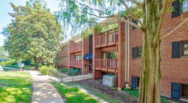 53 SKYHILL RD #204, ALEXANDRIA, Virginia 22314, 3 Bedrooms Bedrooms, ,2 BathroomsBathrooms,Residential,For sale,53 SKYHILL RD #204,VAAX2052084 MLS # VAAX2052084