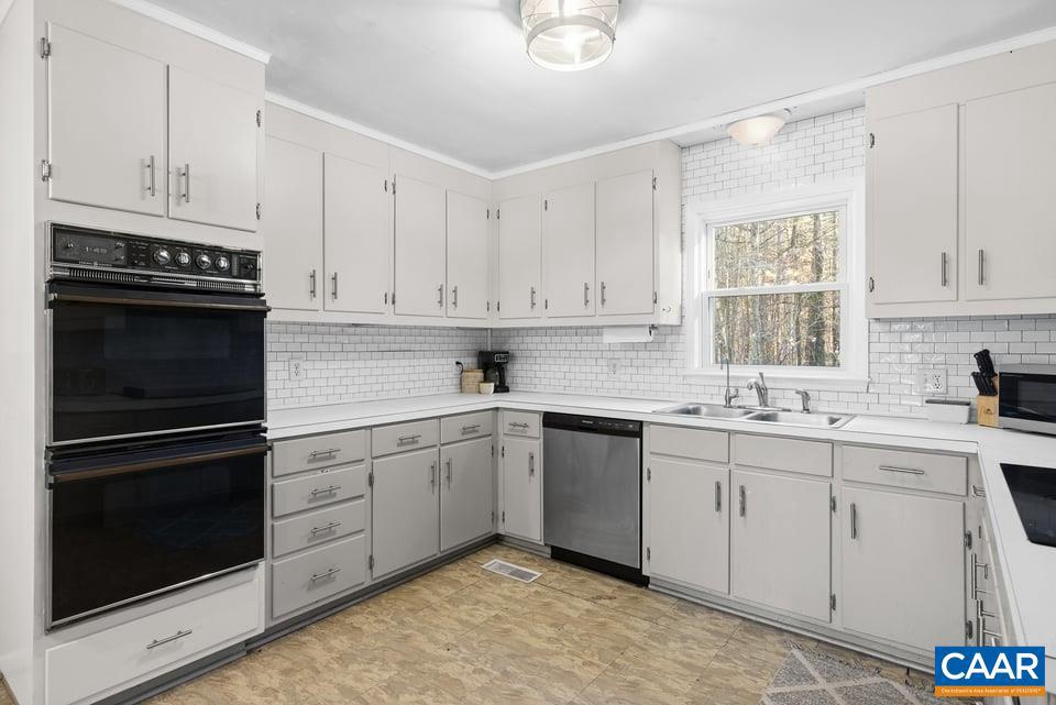 706 ZION RD, ZION CROSSROADS, Virginia 22942, 4 Bedrooms Bedrooms, ,2 BathroomsBathrooms,Residential,For sale,706 ZION RD,671505 MLS # 671505