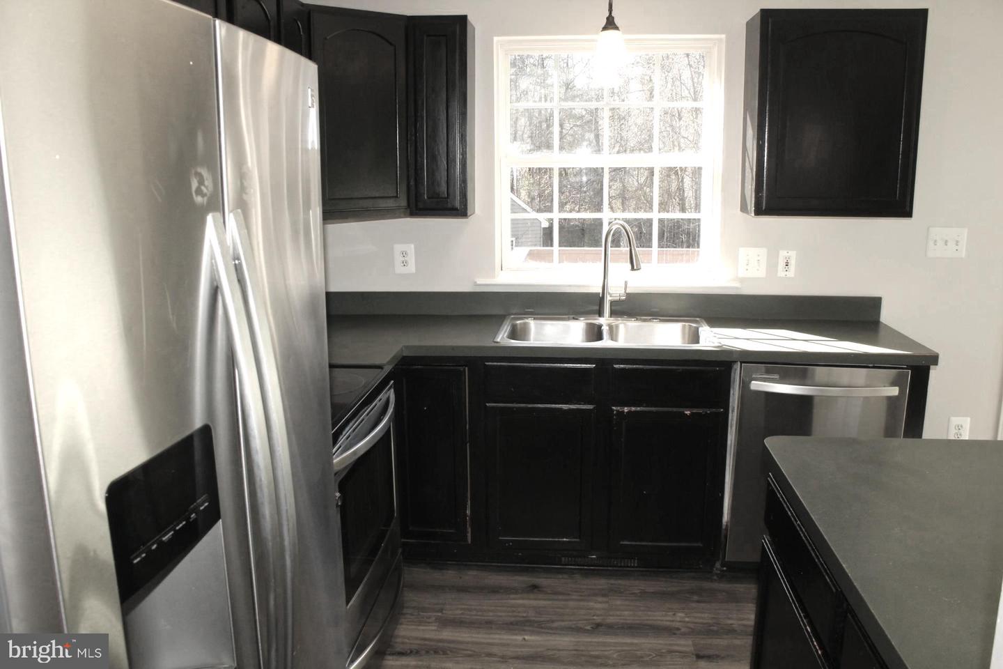 10402 SKINNER HILL DR, FREDERICKSBURG, Virginia 22408, 5 Bedrooms Bedrooms, ,3 BathroomsBathrooms,Residential,For sale,10402 SKINNER HILL DR,VASP2037856 MLS # VASP2037856