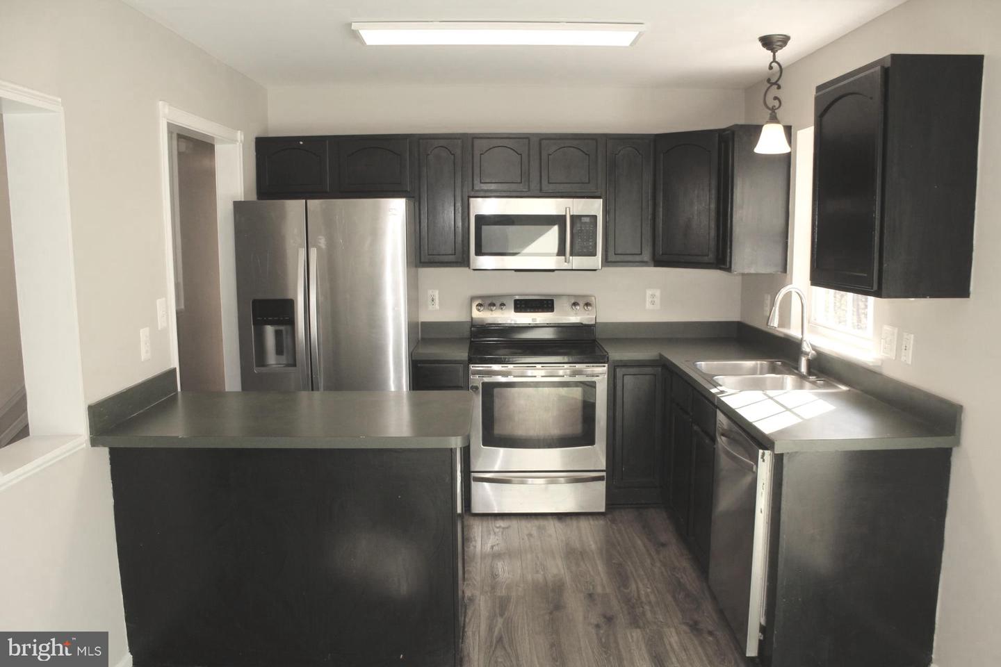 10402 SKINNER HILL DR, FREDERICKSBURG, Virginia 22408, 5 Bedrooms Bedrooms, ,3 BathroomsBathrooms,Residential,For sale,10402 SKINNER HILL DR,VASP2037856 MLS # VASP2037856