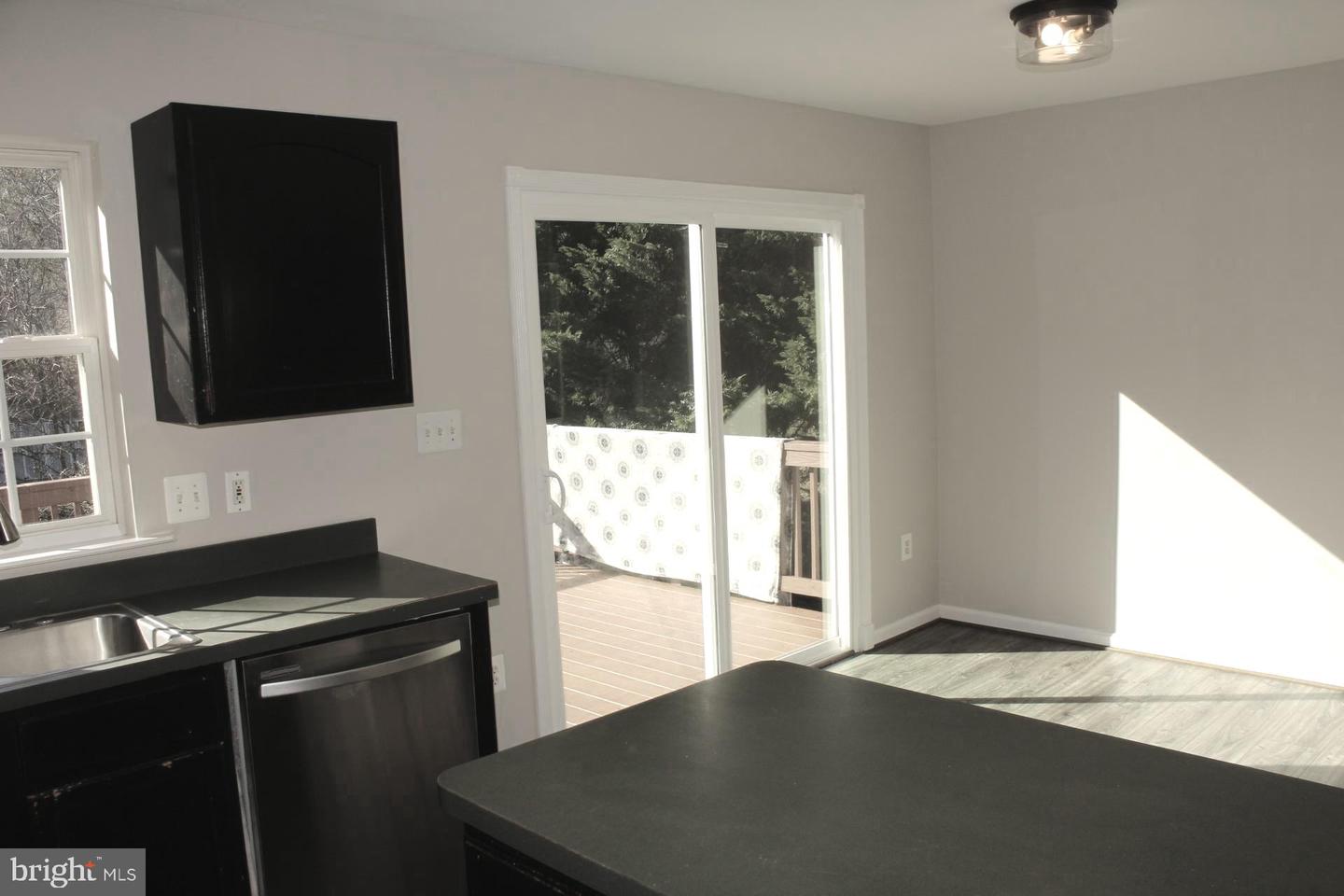 10402 SKINNER HILL DR, FREDERICKSBURG, Virginia 22408, 5 Bedrooms Bedrooms, ,3 BathroomsBathrooms,Residential,For sale,10402 SKINNER HILL DR,VASP2037856 MLS # VASP2037856