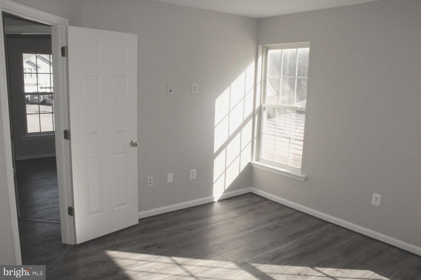 10402 SKINNER HILL DR, FREDERICKSBURG, Virginia 22408, 5 Bedrooms Bedrooms, ,3 BathroomsBathrooms,Residential,For sale,10402 SKINNER HILL DR,VASP2037856 MLS # VASP2037856