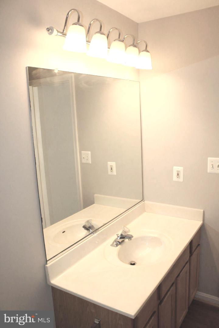 10402 SKINNER HILL DR, FREDERICKSBURG, Virginia 22408, 5 Bedrooms Bedrooms, ,3 BathroomsBathrooms,Residential,For sale,10402 SKINNER HILL DR,VASP2037856 MLS # VASP2037856