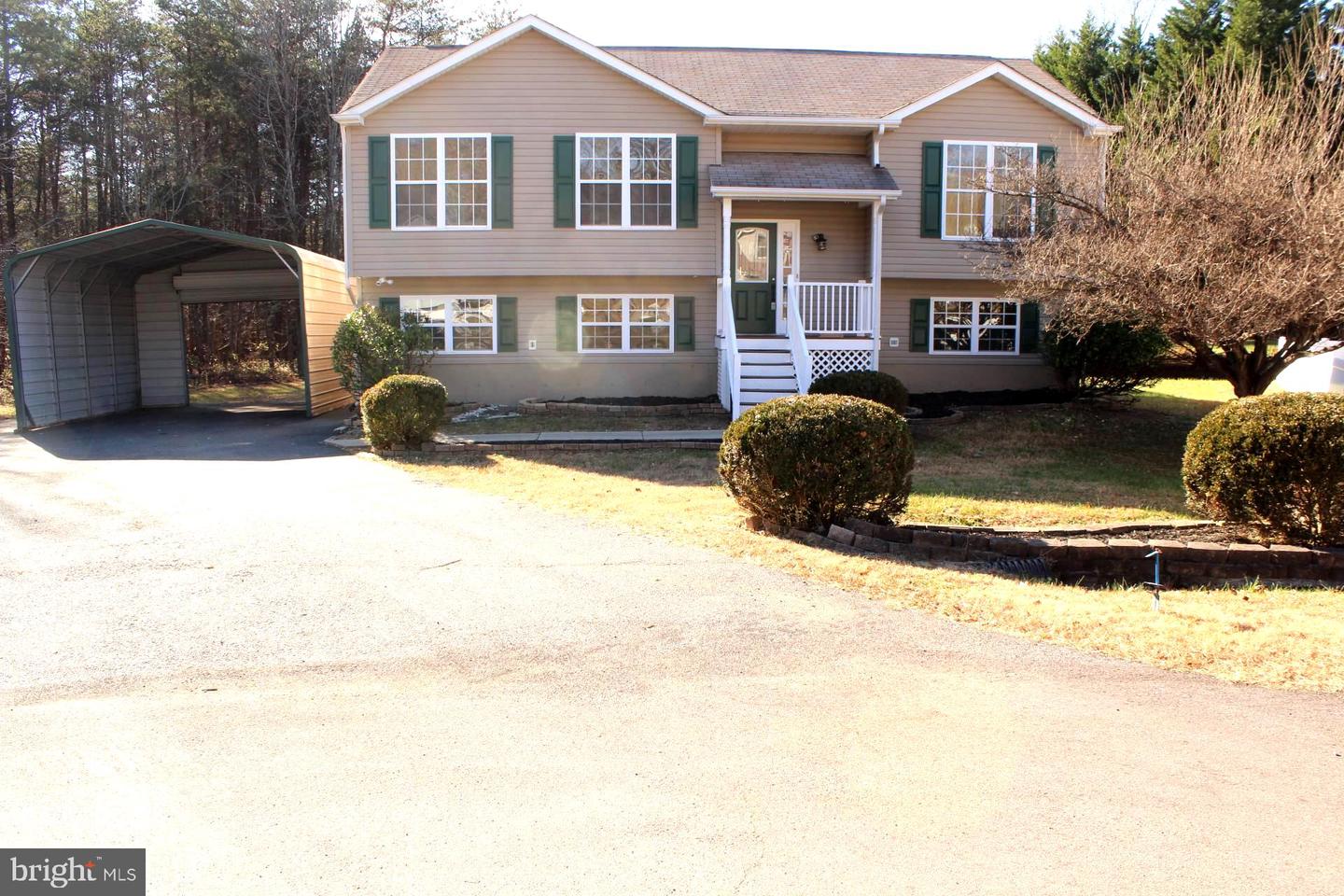 10402 SKINNER HILL DR, FREDERICKSBURG, Virginia 22408, 5 Bedrooms Bedrooms, ,3 BathroomsBathrooms,Residential,For sale,10402 SKINNER HILL DR,VASP2037856 MLS # VASP2037856