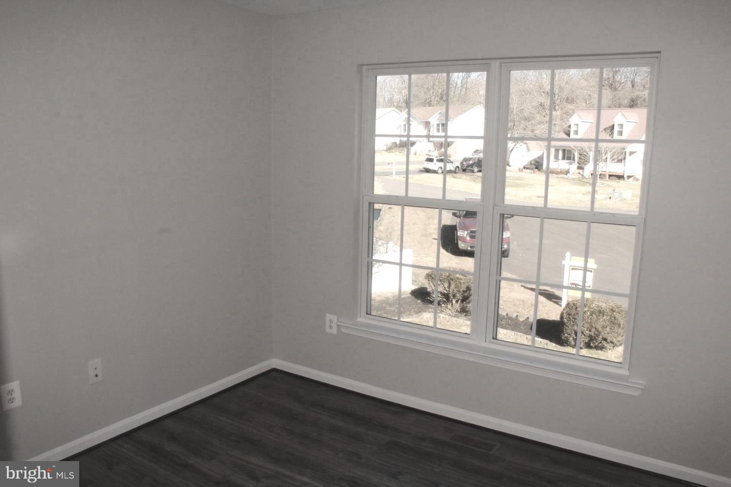 10402 SKINNER HILL DR, FREDERICKSBURG, Virginia 22408, 5 Bedrooms Bedrooms, ,3 BathroomsBathrooms,Residential,For sale,10402 SKINNER HILL DR,VASP2037856 MLS # VASP2037856