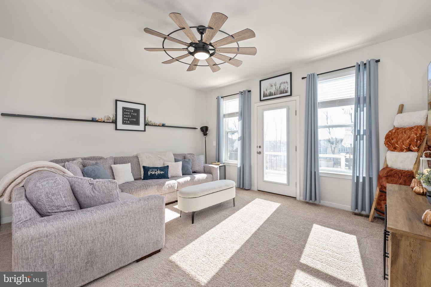 425 SNOWBERRY LN, FREDERICKSBURG, Virginia 22405, 4 Bedrooms Bedrooms, ,3 BathroomsBathrooms,Residential,For sale,425 SNOWBERRY LN,VAST2044482 MLS # VAST2044482