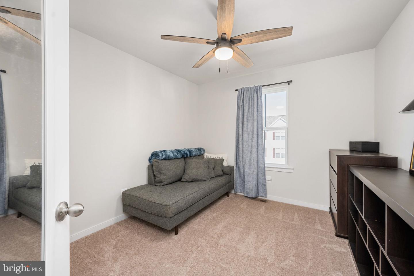 425 SNOWBERRY LN, FREDERICKSBURG, Virginia 22405, 4 Bedrooms Bedrooms, ,3 BathroomsBathrooms,Residential,For sale,425 SNOWBERRY LN,VAST2044482 MLS # VAST2044482