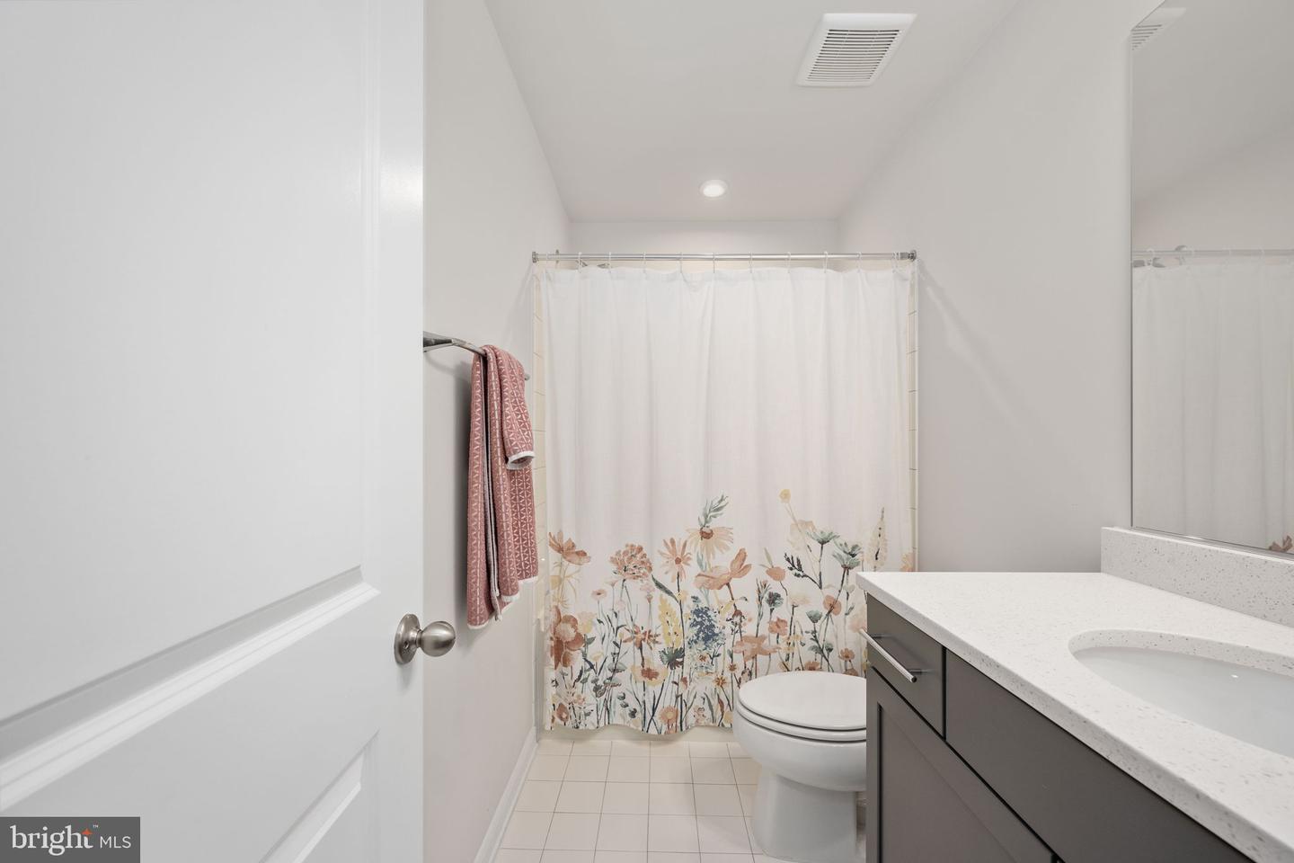 425 SNOWBERRY LN, FREDERICKSBURG, Virginia 22405, 4 Bedrooms Bedrooms, ,3 BathroomsBathrooms,Residential,For sale,425 SNOWBERRY LN,VAST2044482 MLS # VAST2044482