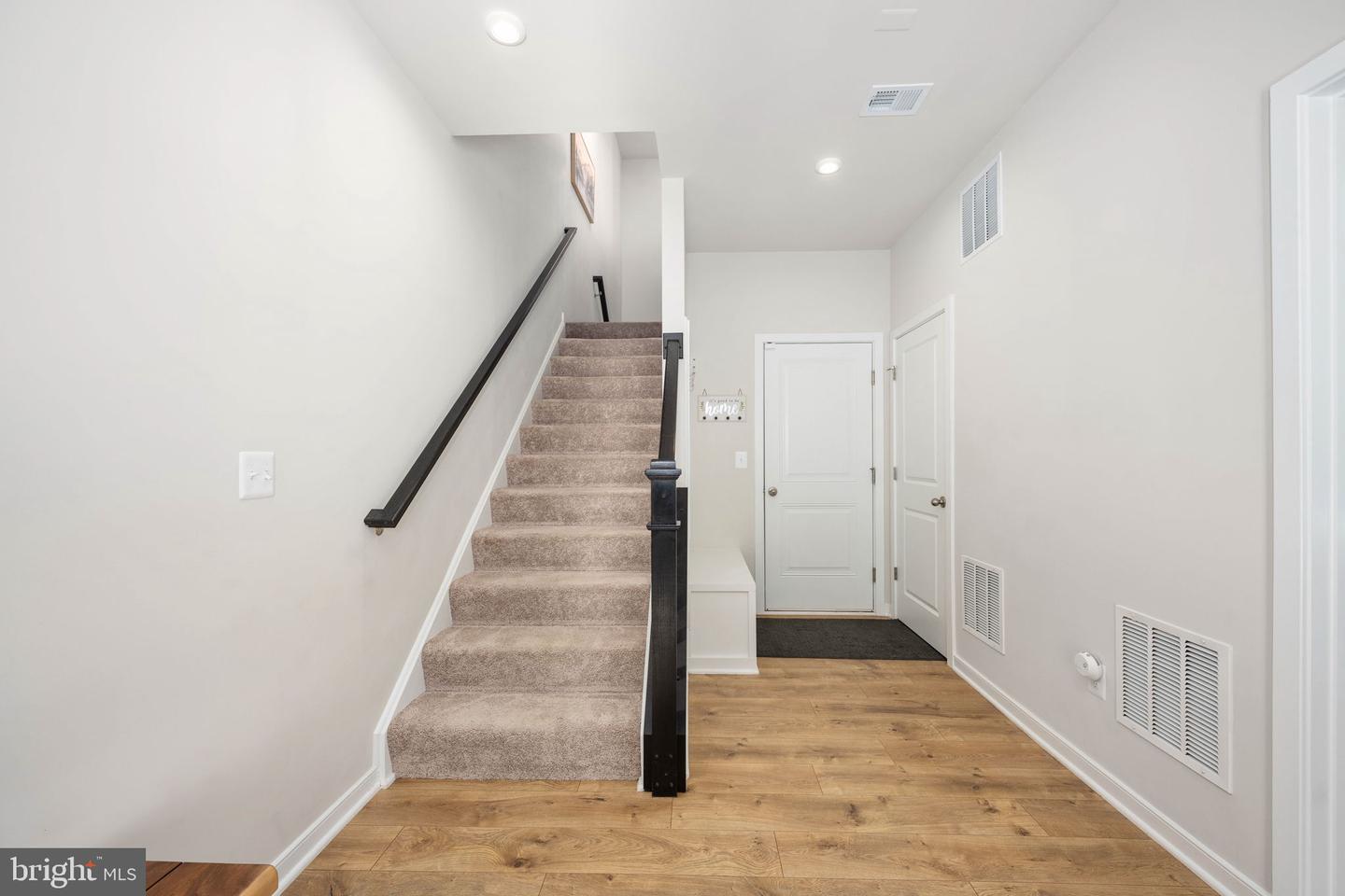 425 SNOWBERRY LN, FREDERICKSBURG, Virginia 22405, 4 Bedrooms Bedrooms, ,3 BathroomsBathrooms,Residential,For sale,425 SNOWBERRY LN,VAST2044482 MLS # VAST2044482