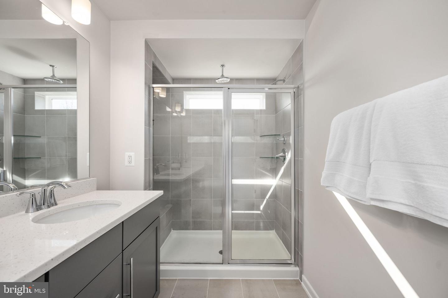 425 SNOWBERRY LN, FREDERICKSBURG, Virginia 22405, 4 Bedrooms Bedrooms, ,3 BathroomsBathrooms,Residential,For sale,425 SNOWBERRY LN,VAST2044482 MLS # VAST2044482