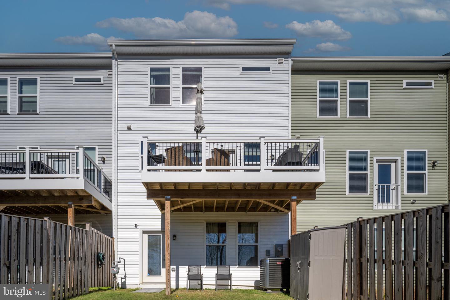 425 SNOWBERRY LN, FREDERICKSBURG, Virginia 22405, 4 Bedrooms Bedrooms, ,3 BathroomsBathrooms,Residential,For sale,425 SNOWBERRY LN,VAST2044482 MLS # VAST2044482