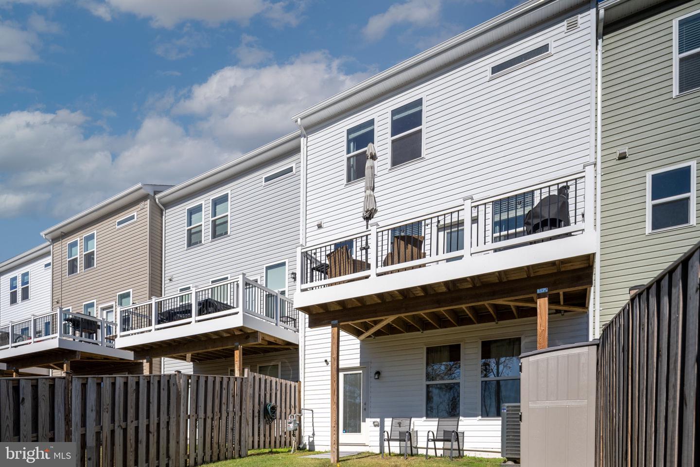 425 SNOWBERRY LN, FREDERICKSBURG, Virginia 22405, 4 Bedrooms Bedrooms, ,3 BathroomsBathrooms,Residential,For sale,425 SNOWBERRY LN,VAST2044482 MLS # VAST2044482