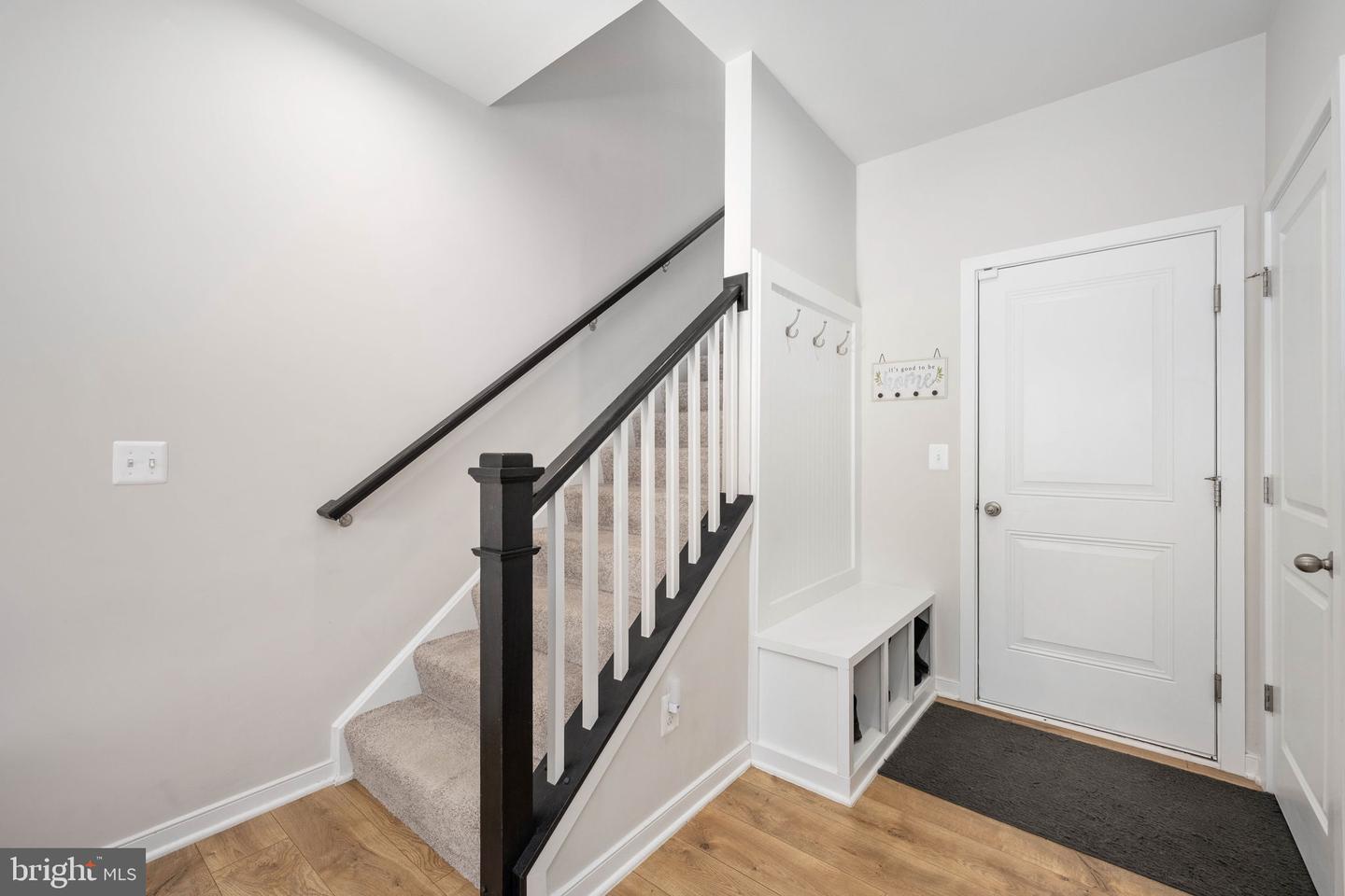 425 SNOWBERRY LN, FREDERICKSBURG, Virginia 22405, 4 Bedrooms Bedrooms, ,3 BathroomsBathrooms,Residential,For sale,425 SNOWBERRY LN,VAST2044482 MLS # VAST2044482