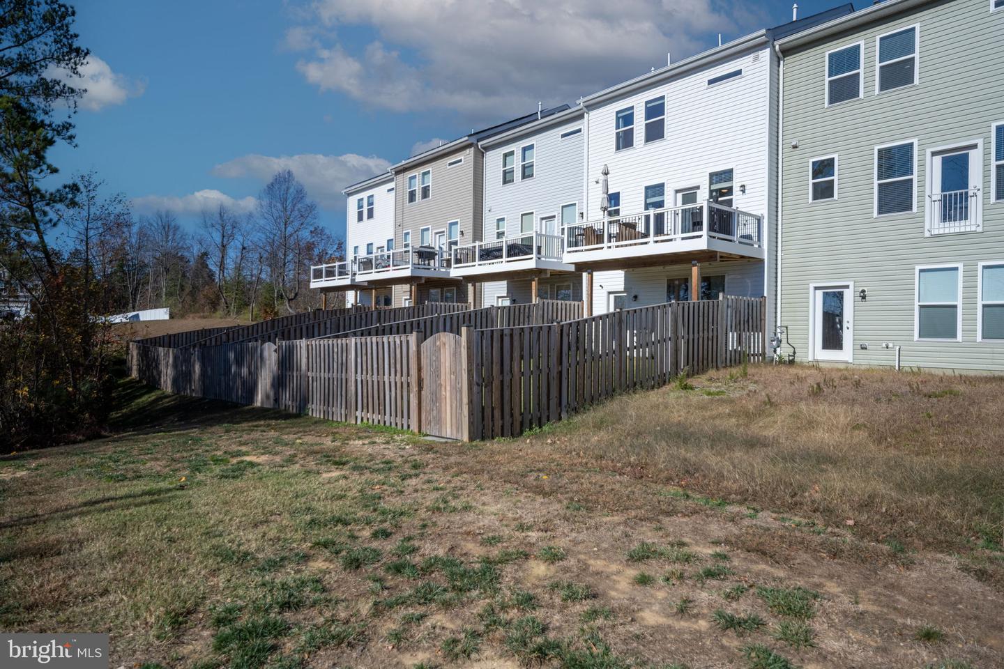 425 SNOWBERRY LN, FREDERICKSBURG, Virginia 22405, 4 Bedrooms Bedrooms, ,3 BathroomsBathrooms,Residential,For sale,425 SNOWBERRY LN,VAST2044482 MLS # VAST2044482