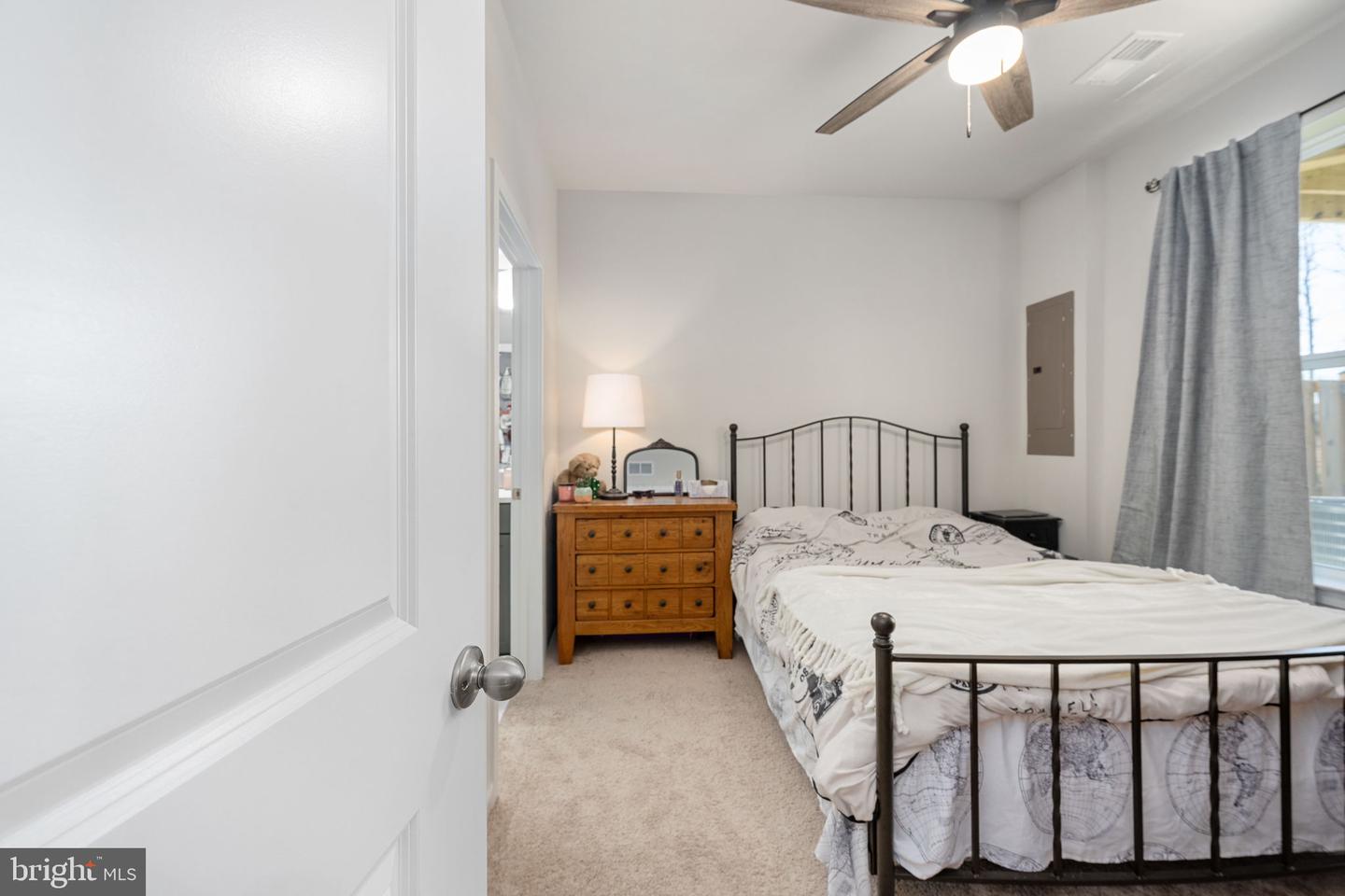 425 SNOWBERRY LN, FREDERICKSBURG, Virginia 22405, 4 Bedrooms Bedrooms, ,3 BathroomsBathrooms,Residential,For sale,425 SNOWBERRY LN,VAST2044482 MLS # VAST2044482