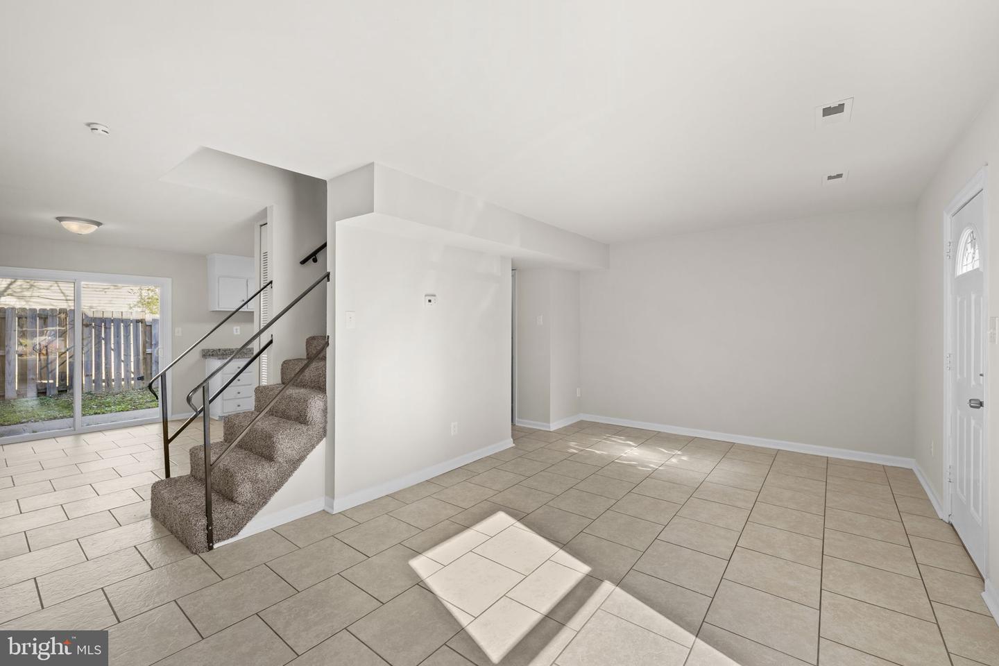 129 HICKOK CIR, FREDERICKSBURG, Virginia 22401, 3 Bedrooms Bedrooms, ,1 BathroomBathrooms,Residential,For sale,129 HICKOK CIR,VAFB2009352 MLS # VAFB2009352