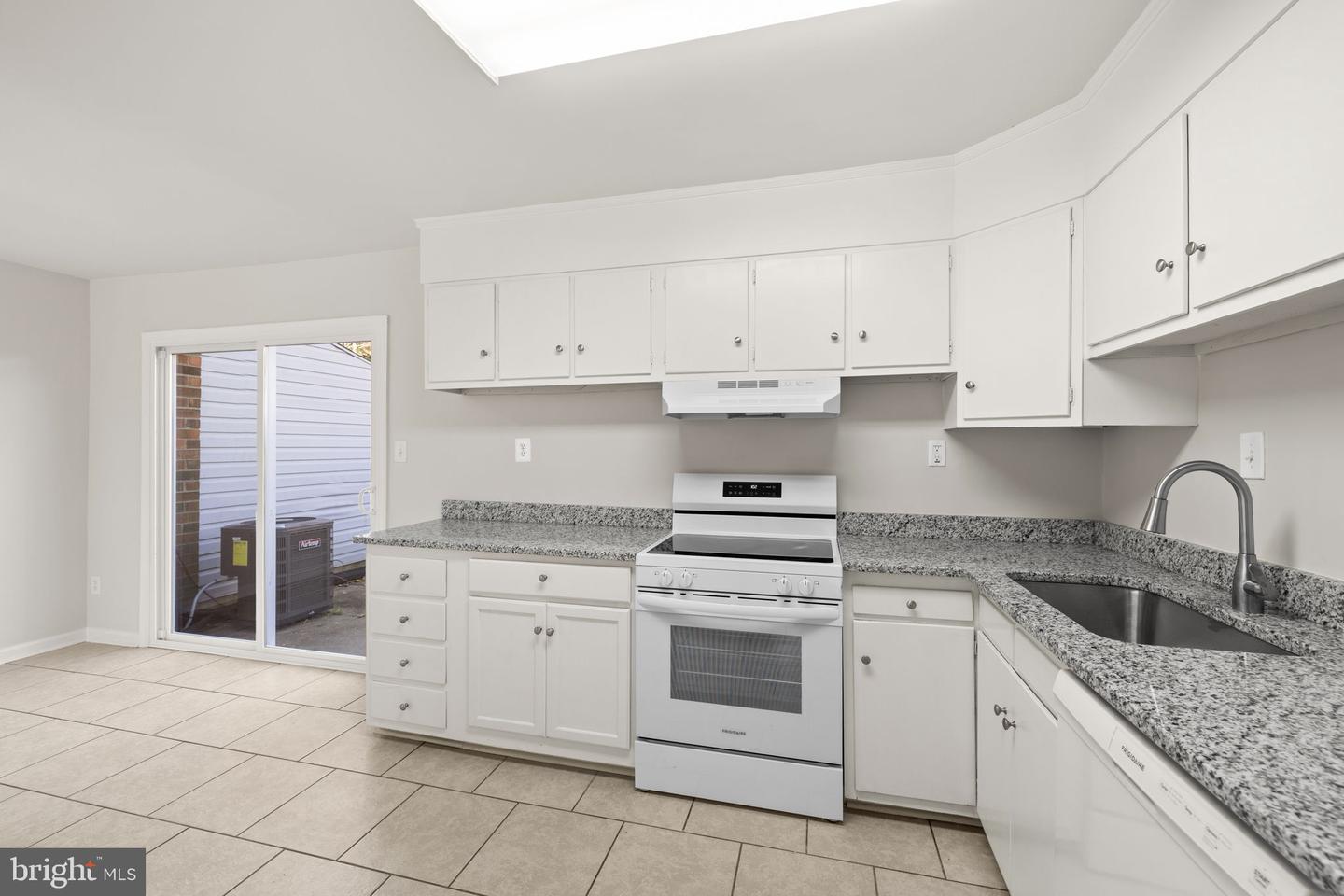 129 HICKOK CIR, FREDERICKSBURG, Virginia 22401, 3 Bedrooms Bedrooms, ,1 BathroomBathrooms,Residential,For sale,129 HICKOK CIR,VAFB2009352 MLS # VAFB2009352