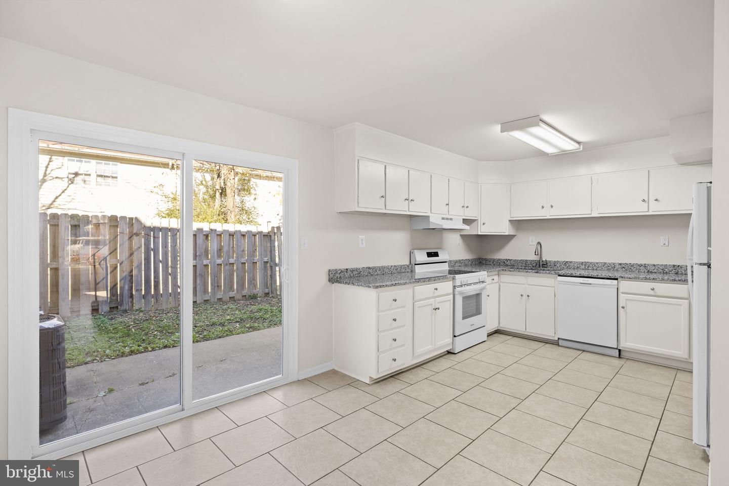 129 HICKOK CIR, FREDERICKSBURG, Virginia 22401, 3 Bedrooms Bedrooms, ,1 BathroomBathrooms,Residential,For sale,129 HICKOK CIR,VAFB2009352 MLS # VAFB2009352