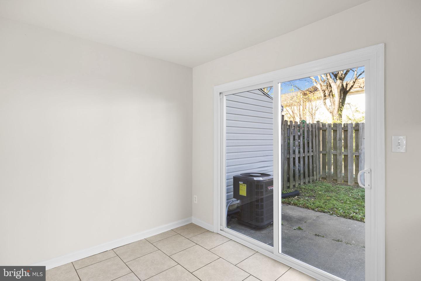 129 HICKOK CIR, FREDERICKSBURG, Virginia 22401, 3 Bedrooms Bedrooms, ,1 BathroomBathrooms,Residential,For sale,129 HICKOK CIR,VAFB2009352 MLS # VAFB2009352