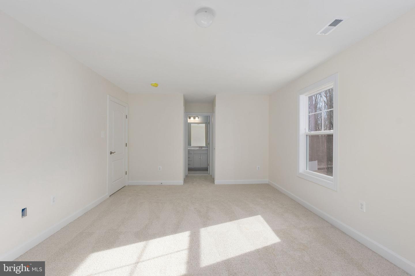 2 BLUEBIRD LN, STAFFORD, Virginia 22554, 3 Bedrooms Bedrooms, ,3 BathroomsBathrooms,Residential,For sale,2 BLUEBIRD LN,VAST2039904 MLS # VAST2039904