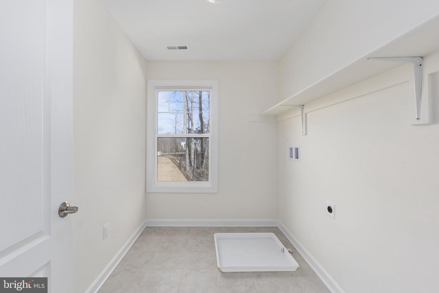 2 BLUEBIRD LN, STAFFORD, Virginia 22554, 3 Bedrooms Bedrooms, ,3 BathroomsBathrooms,Residential,For sale,2 BLUEBIRD LN,VAST2039904 MLS # VAST2039904