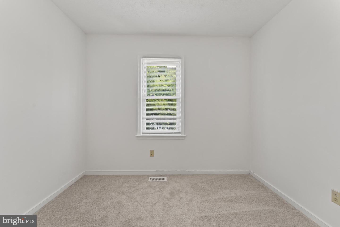 4602 H WHITING CIR, RICHMOND, Virginia 23231, 3 Bedrooms Bedrooms, ,2 BathroomsBathrooms,Residential,For sale,4602 H WHITING CIR,VARC2000706 MLS # VARC2000706 4602 H WHITING CIR, RICHMOND, Virginia 23231, 3 Bedrooms Bedrooms, ,2 BathroomsBathrooms,Residential,For sale,4602 H WHITING CIR,VARC2000706 MLS # VARC2000706