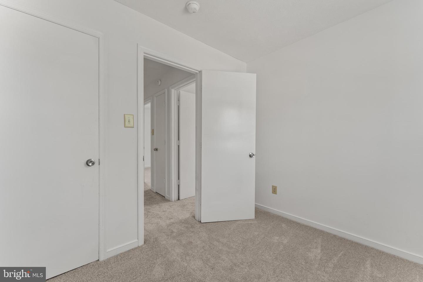 4602 H WHITING CIR, RICHMOND, Virginia 23231, 3 Bedrooms Bedrooms, ,2 BathroomsBathrooms,Residential,For sale,4602 H WHITING CIR,VARC2000706 MLS # VARC2000706 4602 H WHITING CIR, RICHMOND, Virginia 23231, 3 Bedrooms Bedrooms, ,2 BathroomsBathrooms,Residential,For sale,4602 H WHITING CIR,VARC2000706 MLS # VARC2000706