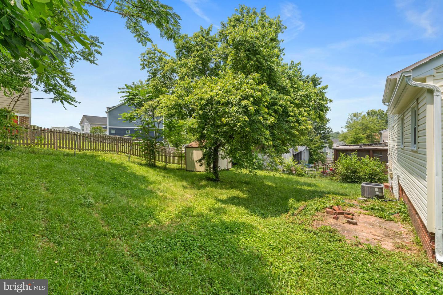 4602 H WHITING CIR, RICHMOND, Virginia 23231, 3 Bedrooms Bedrooms, ,2 BathroomsBathrooms,Residential,For sale,4602 H WHITING CIR,VARC2000706 MLS # VARC2000706 4602 H WHITING CIR, RICHMOND, Virginia 23231, 3 Bedrooms Bedrooms, ,2 BathroomsBathrooms,Residential,For sale,4602 H WHITING CIR,VARC2000706 MLS # VARC2000706