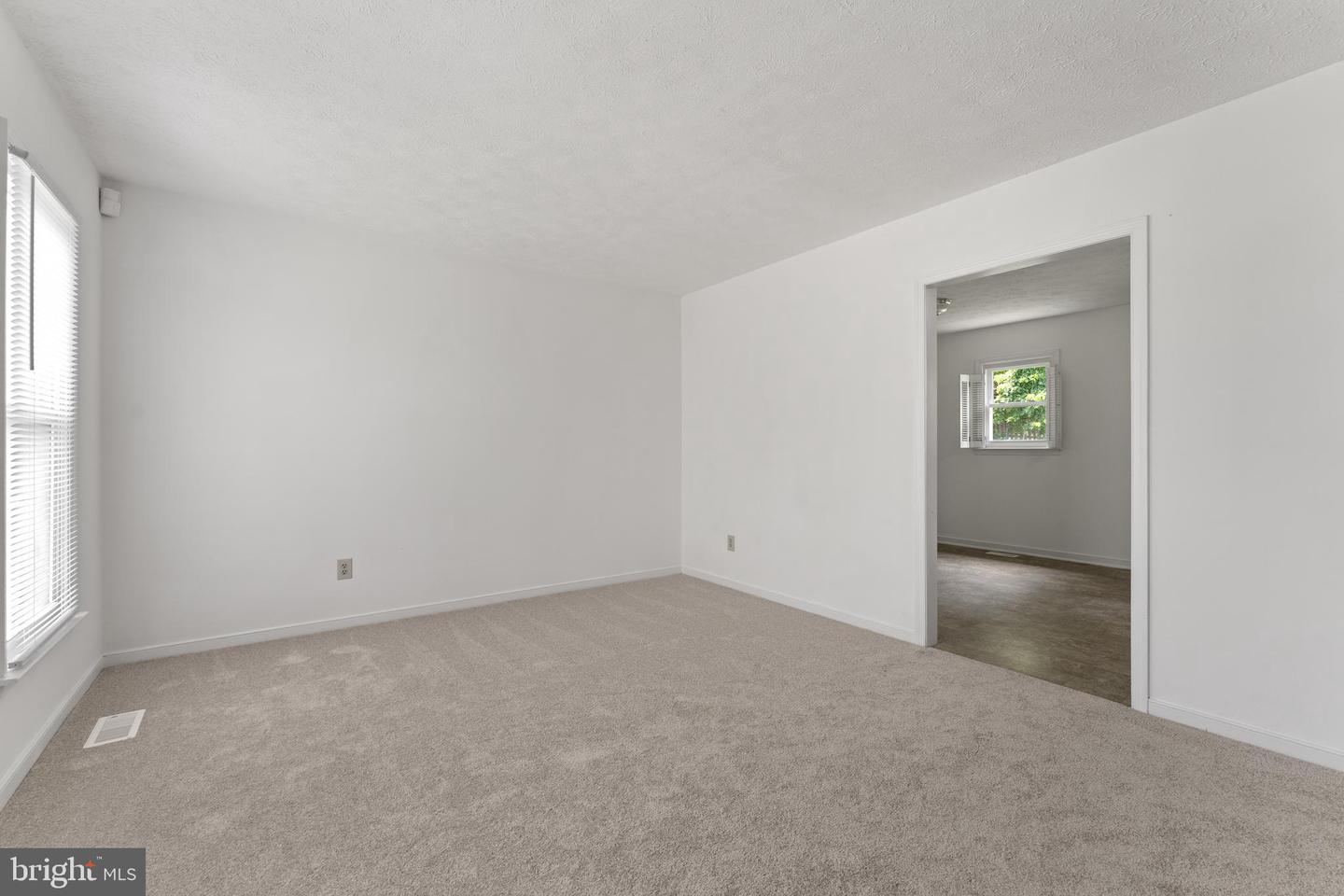 4602 H WHITING CIR, RICHMOND, Virginia 23231, 3 Bedrooms Bedrooms, ,2 BathroomsBathrooms,Residential,For sale,4602 H WHITING CIR,VARC2000706 MLS # VARC2000706 4602 H WHITING CIR, RICHMOND, Virginia 23231, 3 Bedrooms Bedrooms, ,2 BathroomsBathrooms,Residential,For sale,4602 H WHITING CIR,VARC2000706 MLS # VARC2000706