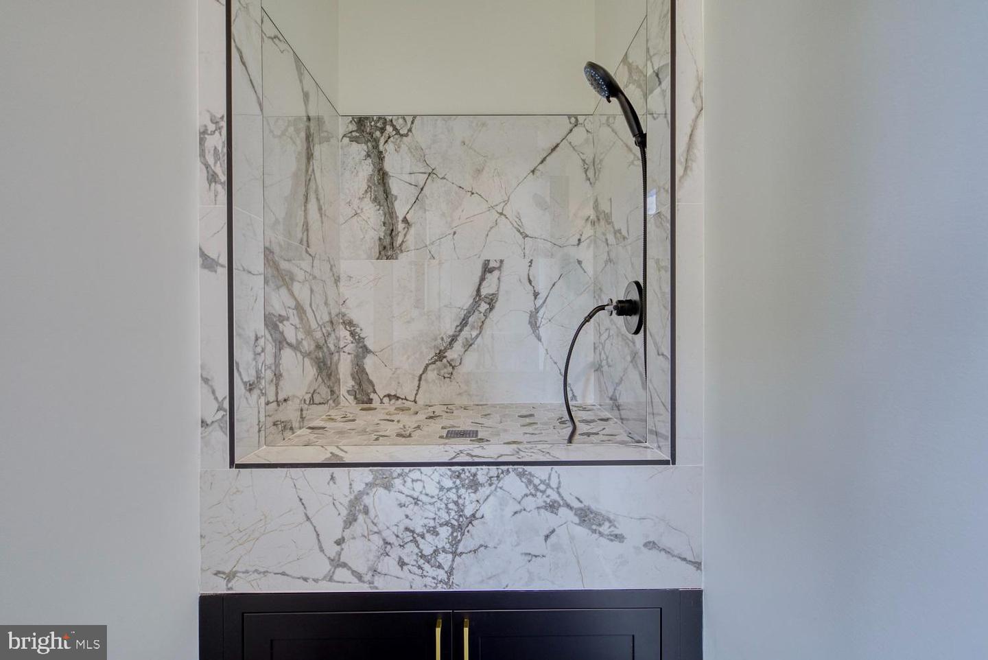 7925 FALSTAFF RD, MCLEAN, Virginia 22102, 6 Bedrooms Bedrooms, ,6 BathroomsBathrooms,Residential,For sale,7925 FALSTAFF RD,VAFX2253658 MLS # VAFX2253658 7925 FALSTAFF RD, MCLEAN, Virginia 22102, 6 Bedrooms Bedrooms, ,6 BathroomsBathrooms,Residential,For sale,7925 FALSTAFF RD,VAFX2253658 MLS # VAFX2253658