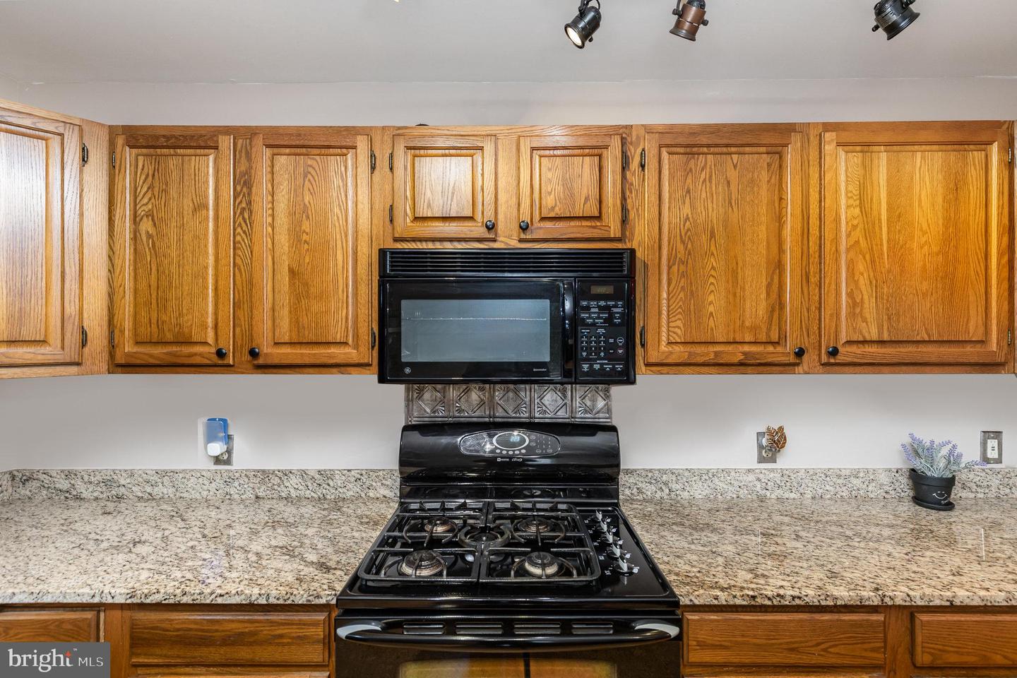 83 CREEK LN, FREDERICKSBURG, Virginia 22406, 4 Bedrooms Bedrooms, ,3 BathroomsBathrooms,Residential,For sale,83 CREEK LN,VAST2041682 MLS # VAST2041682