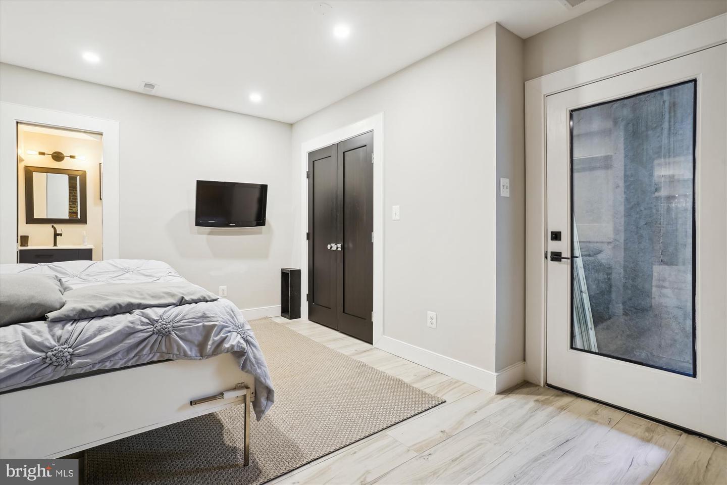 1015 DUKE ST, ALEXANDRIA, Virginia 22314, 3 Bedrooms Bedrooms, ,3 BathroomsBathrooms,Residential,For sale,1015 DUKE ST,VAAX2049124 MLS # VAAX2049124 1015 DUKE ST, ALEXANDRIA, Virginia 22314, 3 Bedrooms Bedrooms, ,3 BathroomsBathrooms,Residential,For sale,1015 DUKE ST,VAAX2049124 MLS # VAAX2049124