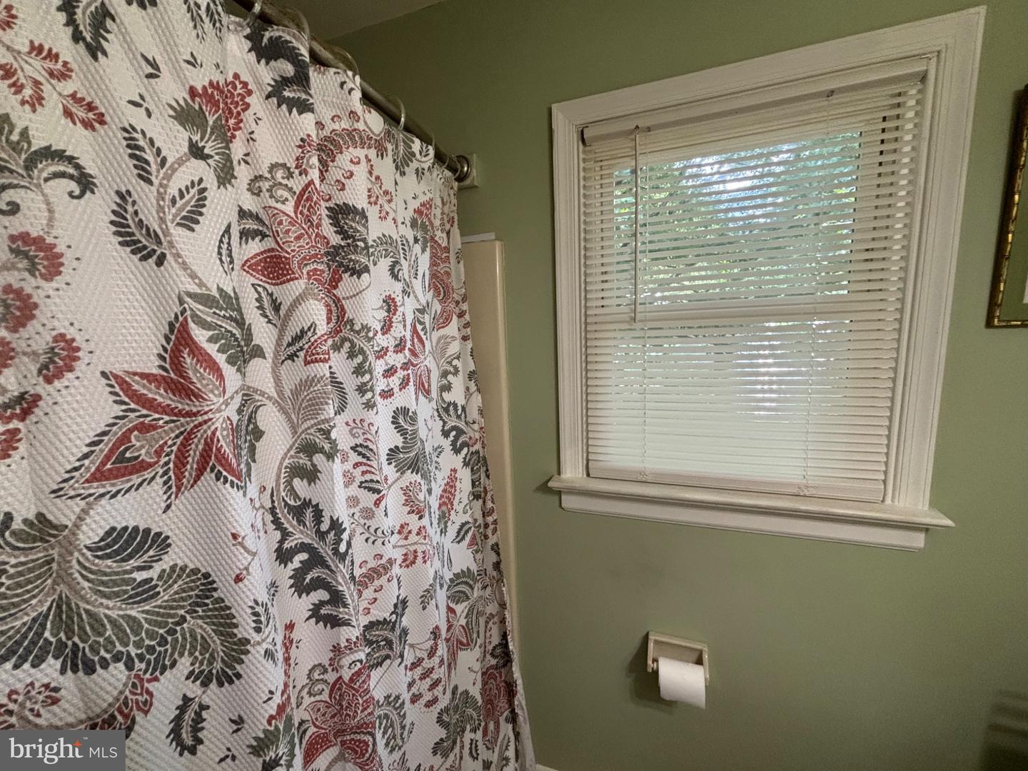 9728 COUNTRY WAY RD, GLEN ALLEN, Virginia 23060, 3 Bedrooms Bedrooms, 9 Rooms Rooms,2 BathroomsBathrooms,Residential,For sale,9728 COUNTRY WAY RD,VAHN2001062 MLS # VAHN2001062