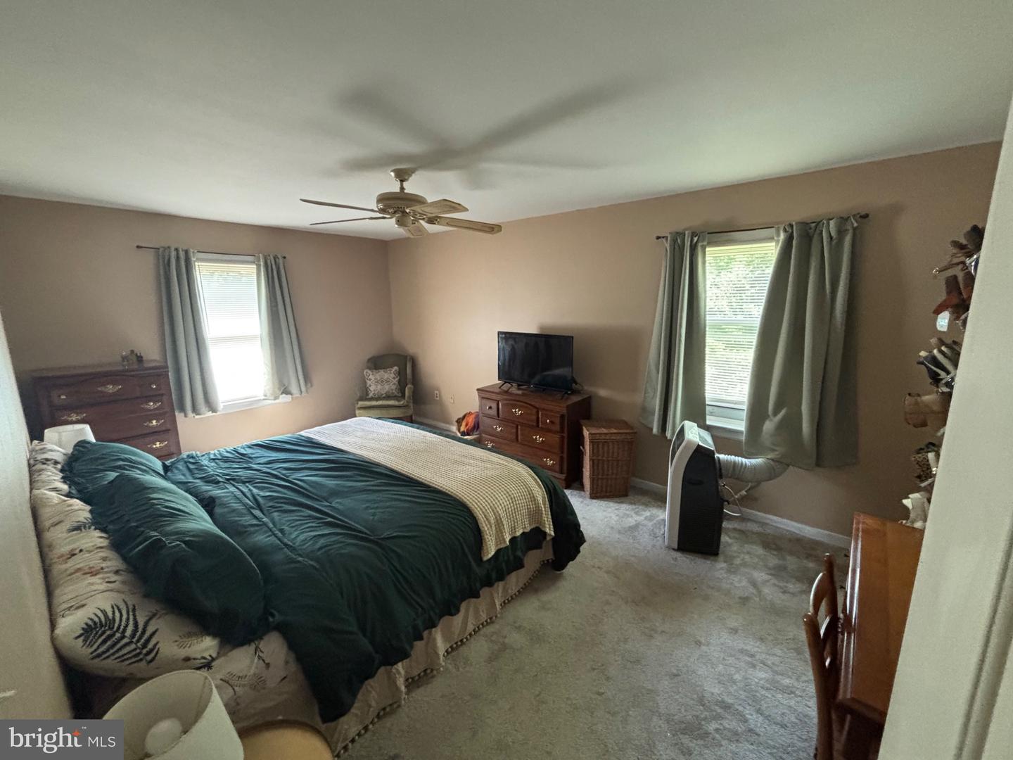 9728 COUNTRY WAY RD, GLEN ALLEN, Virginia 23060, 3 Bedrooms Bedrooms, 9 Rooms Rooms,2 BathroomsBathrooms,Residential,For sale,9728 COUNTRY WAY RD,VAHN2001062 MLS # VAHN2001062