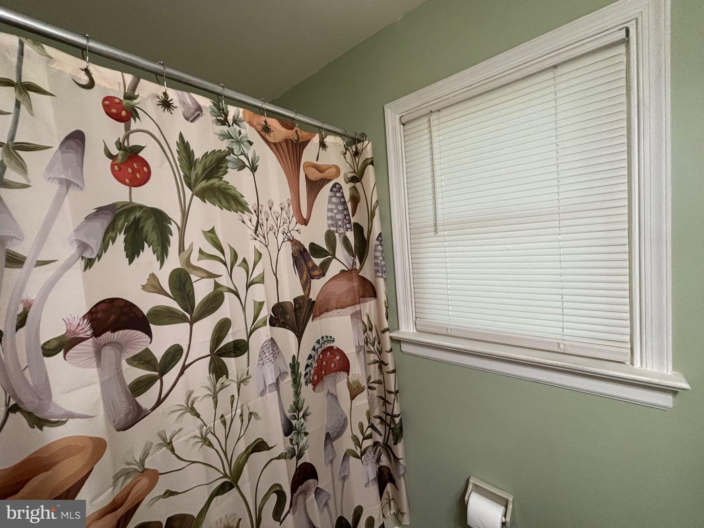 9728 COUNTRY WAY RD, GLEN ALLEN, Virginia 23060, 3 Bedrooms Bedrooms, 9 Rooms Rooms,2 BathroomsBathrooms,Residential,For sale,9728 COUNTRY WAY RD,VAHN2001062 MLS # VAHN2001062