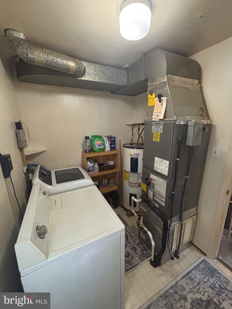 9728 COUNTRY WAY RD, GLEN ALLEN, Virginia 23060, 3 Bedrooms Bedrooms, 9 Rooms Rooms,2 BathroomsBathrooms,Residential,For sale,9728 COUNTRY WAY RD,VAHN2001062 MLS # VAHN2001062