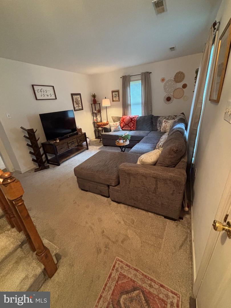 9728 COUNTRY WAY RD, GLEN ALLEN, Virginia 23060, 3 Bedrooms Bedrooms, 9 Rooms Rooms,2 BathroomsBathrooms,Residential,For sale,9728 COUNTRY WAY RD,VAHN2001062 MLS # VAHN2001062