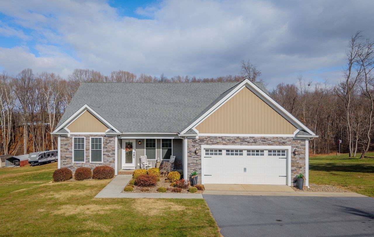 50 HARRISTON RD, GROTTOES, Virginia 24441, 3 Bedrooms Bedrooms, ,2 BathroomsBathrooms,Residential,50 HARRISTON RD,671513 MLS # 671513 50 HARRISTON RD, GROTTOES, Virginia 24441, 3 Bedrooms Bedrooms, ,2 BathroomsBathrooms,Residential,50 HARRISTON RD,671513 MLS # 671513