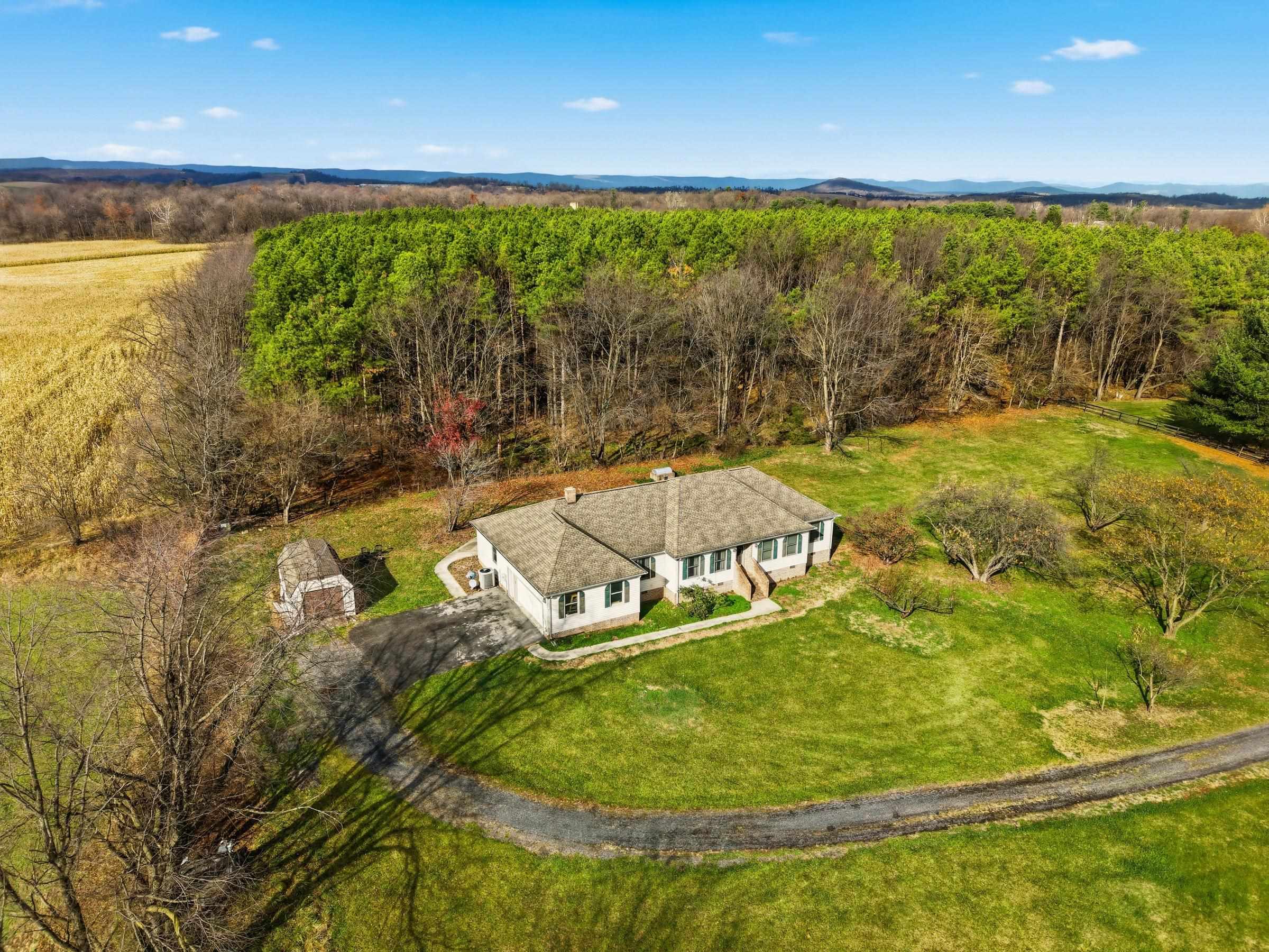 948 BATTLEFIELD BLUFF DR, NEW MARKET, Virginia 22844, 4 Bedrooms Bedrooms, ,2 BathroomsBathrooms,Residential,948 BATTLEFIELD BLUFF DR,671519 MLS # 671519 948 BATTLEFIELD BLUFF DR, NEW MARKET, Virginia 22844, 4 Bedrooms Bedrooms, ,2 BathroomsBathrooms,Residential,948 BATTLEFIELD BLUFF DR,671519 MLS # 671519