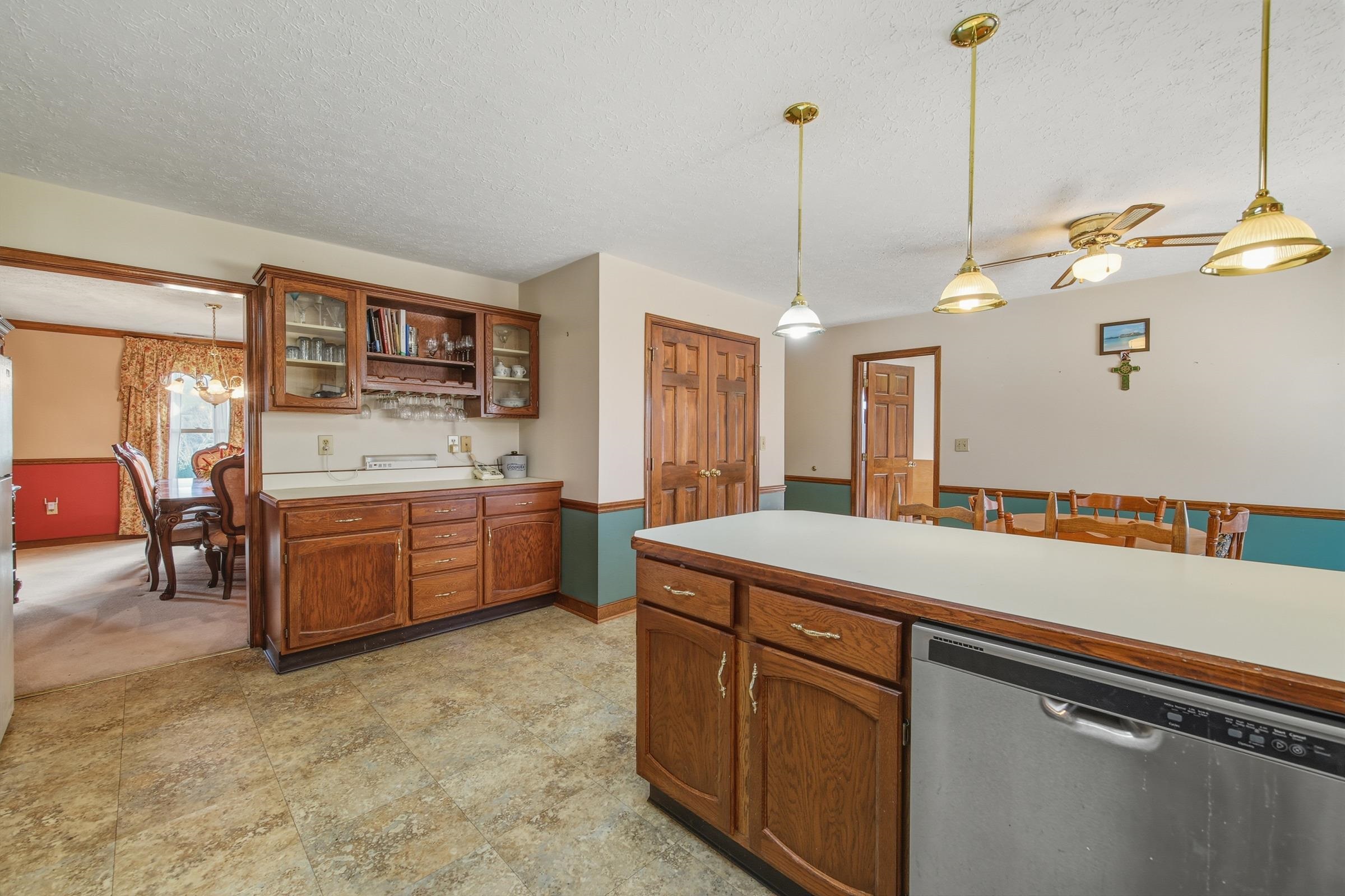 948 BATTLEFIELD BLUFF DR, NEW MARKET, Virginia 22844, 4 Bedrooms Bedrooms, ,2 BathroomsBathrooms,Residential,948 BATTLEFIELD BLUFF DR,671519 MLS # 671519 948 BATTLEFIELD BLUFF DR, NEW MARKET, Virginia 22844, 4 Bedrooms Bedrooms, ,2 BathroomsBathrooms,Residential,948 BATTLEFIELD BLUFF DR,671519 MLS # 671519