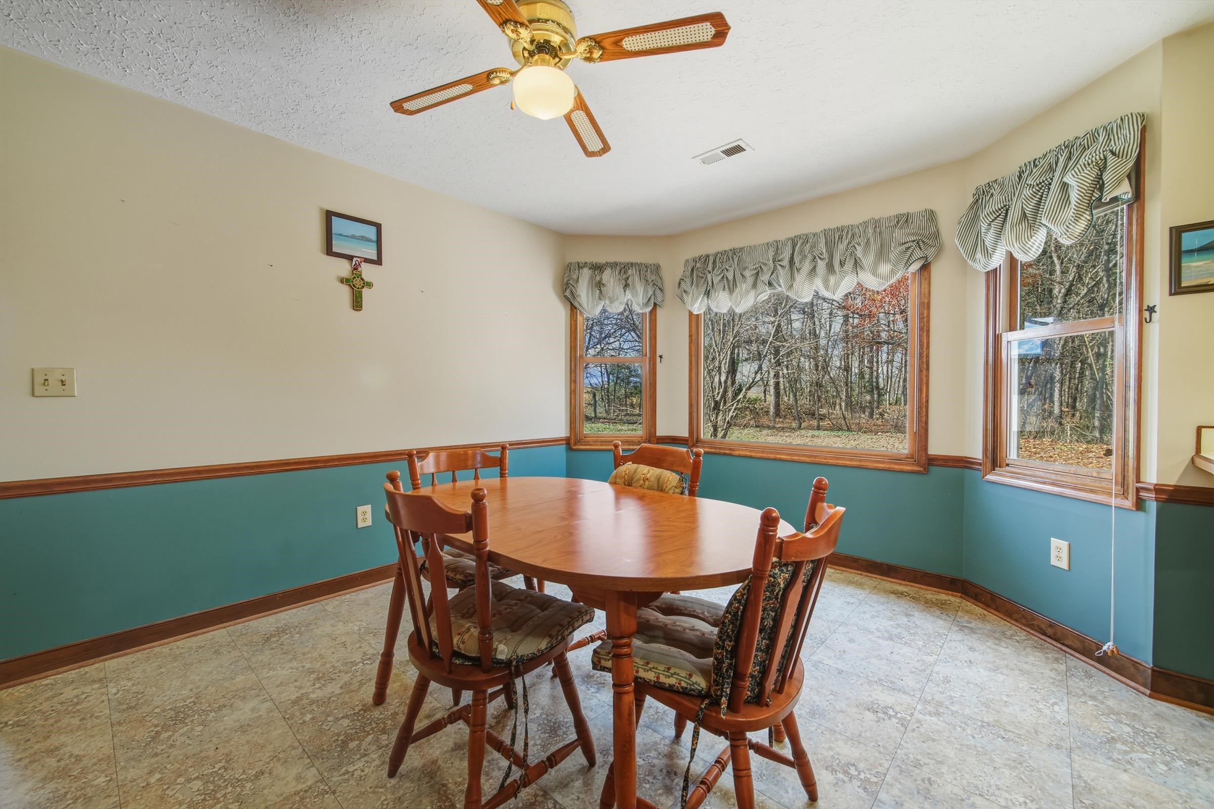 948 BATTLEFIELD BLUFF DR, NEW MARKET, Virginia 22844, 4 Bedrooms Bedrooms, ,2 BathroomsBathrooms,Residential,948 BATTLEFIELD BLUFF DR,671519 MLS # 671519 948 BATTLEFIELD BLUFF DR, NEW MARKET, Virginia 22844, 4 Bedrooms Bedrooms, ,2 BathroomsBathrooms,Residential,948 BATTLEFIELD BLUFF DR,671519 MLS # 671519